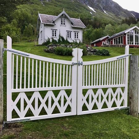 Kjosen Lodge, Lyngen. Lyngseidet Exterior foto